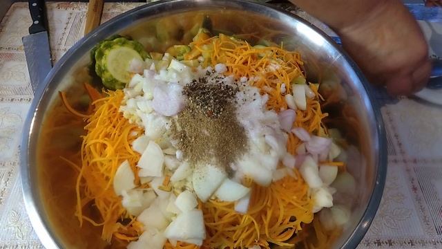 Кабачки по корейски на зиму. Проще не бывает! смотреть онлайн