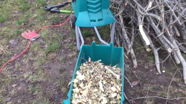 #bosch BOSCH AXT 25 TC, Turbine cut system. بوش AXT 25 TC, Система турбинной резки, садовая мельниц смотреть онлайн