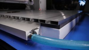 CNC Router with pneumatic auto changing system / Wattsan M3 1325