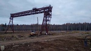 Козловой кран в полёте