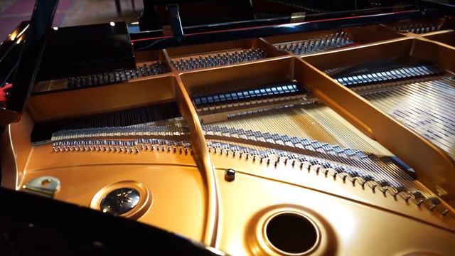 Bach, Prelude and Fugue in F Minor Performed on Yamaha CF6 Grand Piano at Classic Pianos Portland смотреть онлайн