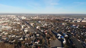 Город Слуцк с высоты вдоль центральной улицы Ленина.