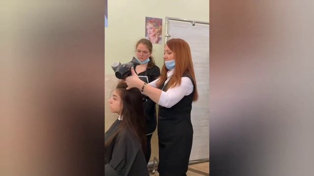 Відкритий урок на тему : "Укладання та догляд за волоссям з використанням інноваційних технологій" смотреть онлайн