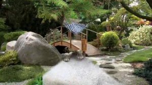 Необычный декор для сада и дачи - камень валун