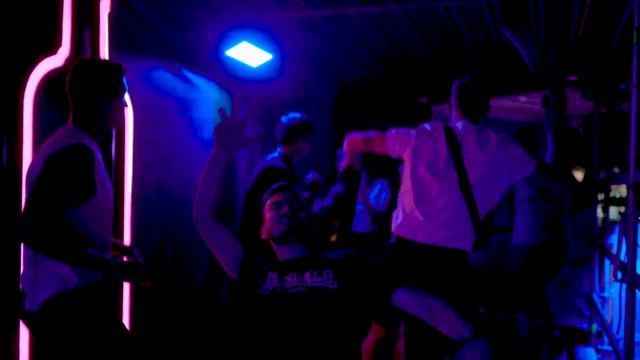 ABSOLUT x UPRISING festival 2023 Official Aftermovie смотреть онлайн