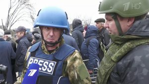 Что творили неонацисты в Мариуполе, показали иностранным журналистам