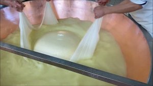 Как я в Италии,  учился пармезан варить! Часть 1