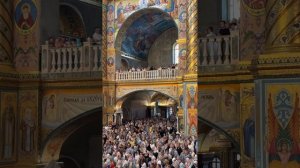 ☦️Величание Пресвятой Богородицы!  Праздничное вечернее богослужение в ПОЧАЕВСКОЙ Лавре.