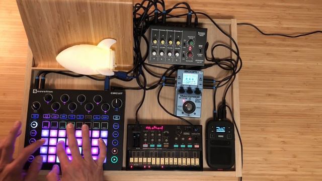 Novation Circuit & Volca FM Late Night Delay смотреть онлайн