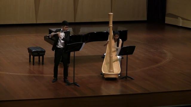 The Song of the Lark for Flute and Harp - Charles Rochester Young смотреть онлайн