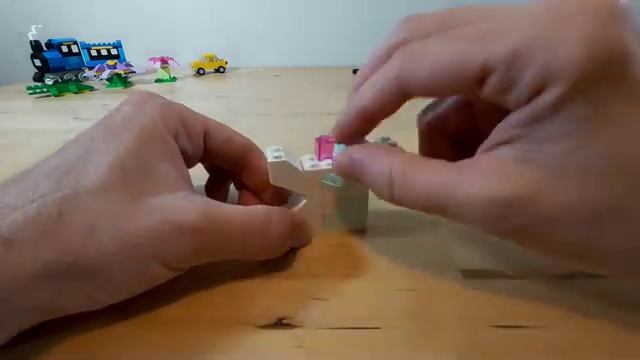 LEGO CLASSIC 10696 Medium Creative Brick Box смотреть онлайн