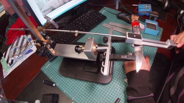 Заточка сталь М390 эльборы Алдим в работе смотреть онлайн