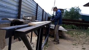 Как сделать доски одинаковой толщины с помощью электрорубанка...