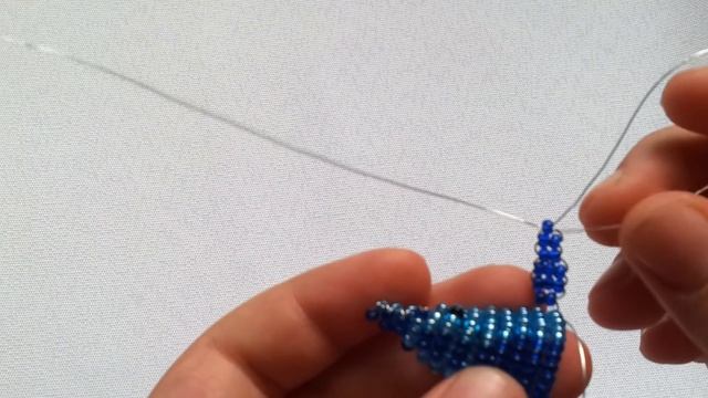 Бисероплетение - Дельфин из бисера (объемный) / DIY Beaded Dolphin (English subtitles) смотреть онлайн