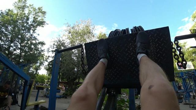 гамновоз спортил аппетит / тренирую плечи ноги на свежем воздухе смотреть онлайн