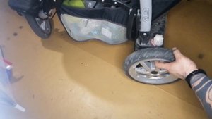 Peg- Perego GT3 устранение скрипа колеса.