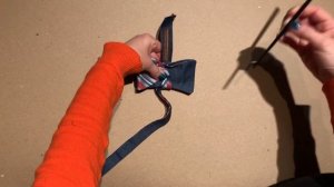 Как завязать бабочку самовяз на столе