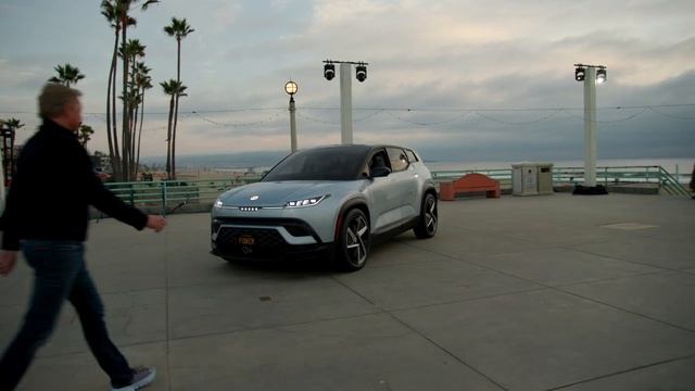 Sneak Peek at Fisker Ocean смотреть онлайн