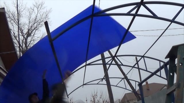 Консольный навес для автомобиля. Металлоконструкции.