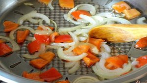 Салат с баклажанами и перцем