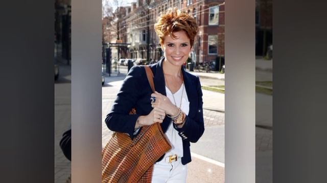 MOST STYLISH SHORT BOB CUTS FOR WAVY HAIR / BEST STYLISH HAIRCUTS 2023 IDEAS смотреть онлайн