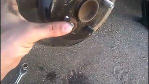 Замена шпильки заднего колеса на солярисе без снятия тормозного диска.