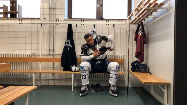 How to Put on and Fit your Hockey Gear Properly смотреть онлайн