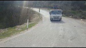 Сигнальные дорожные столбики в Турции.