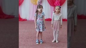 Песня "Бабушка прочитай мне книжку"