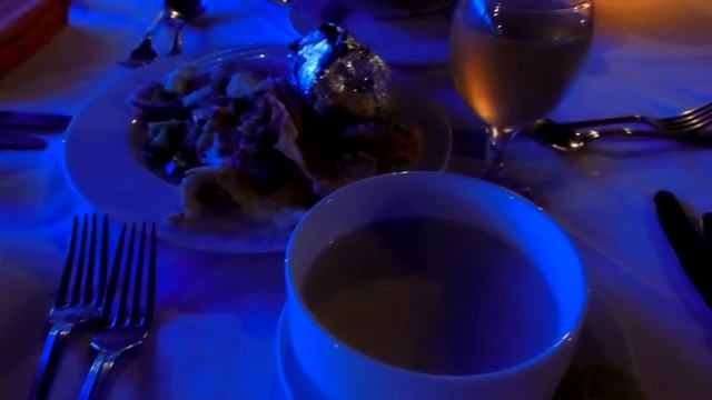 Рыбный ресторан а ля карт "Дельфин" в отеле "Десерт Роуз 5* смотреть онлайн