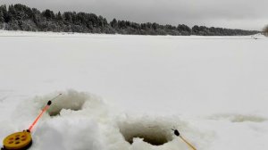 Зимняя рыбалка/рыба не клюëт