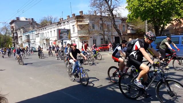 Критическая масса. Одесса. 2015 (кол-во велосипедистов) смотреть онлайн