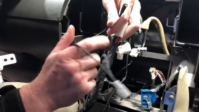 How To Install Stereo in a Nissan Navara D40 - Radio Install & Removal D40 смотреть онлайн