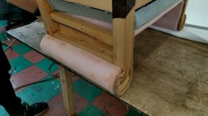 Как сделать реставрацию старой банкетки своими руками. Ремонт мебели.