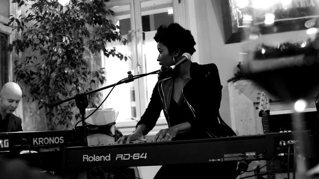 Vanessa Haynes смотреть онлайн