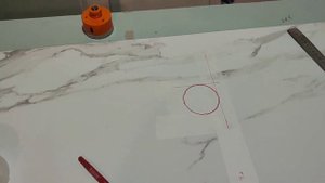 Как легко и точно сделать разметку для отверстия в керамограните. Лайфхак для плиточников