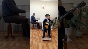 Обработка русской народной песни "Как под яблонькой" (балалайка)Омельянюк Николай.