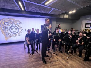 М. Брилон Русская шкатулка. Попурри на темы произведений русских композиторов. Дирижер М. Брилон