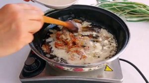 UN İLE SUYU KARIŞTIRIN, KIZARMIŞ ŞEKERİN ÜZERİNE DÖKÜN ❗️ 10 DAKİKADA TATLI HAZIR ? Helva