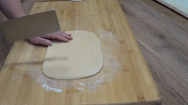 Китайский жареный хлеб или Ютяо (油条, Yóutiáo). Китайская кухня.