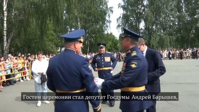 В ВУНЦ ВВС «Военно-воздушная академия» состоялась церемония выпуска офицеров боевого управления смотреть онлайн