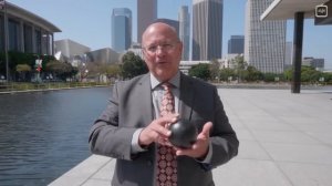 Зачем в водохранилище 96 000 000 шариков_ [Veritasium]