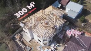 Устройство кровли из композитной металлочерепицы.