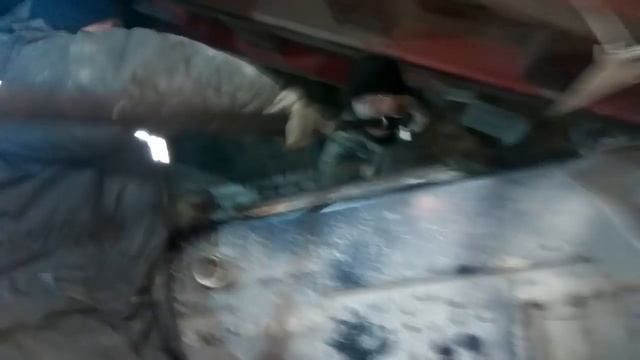 Ремонт Man TGS замена V-образной тяги. замена рейсоры. Клепаем тормоза