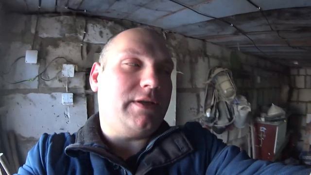 ЗИМНИЙ САРАЙ ( Как чувствуют себя свинья и куры на бетонном полу зимой? ) смотреть онлайн