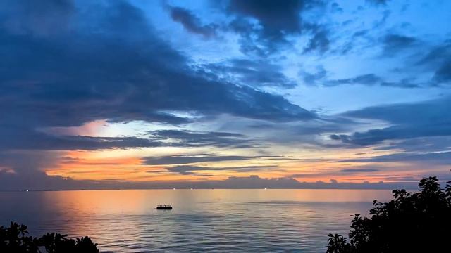 Eine Kleine Nachtmusik - Mozart - Night Sky Video смотреть онлайн