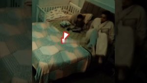 В доме у этой женщины каждый день происходят странный события.