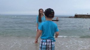 С МАМОЙ на пляже...