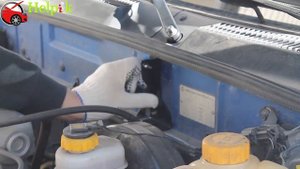 Установка упора капота (амортизатора) на Daewwo/ZAZ - Lanos / Sens (www.upora.net)