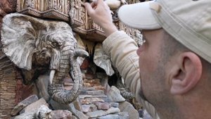 Что будет с барельефом на улице спустя 4 года